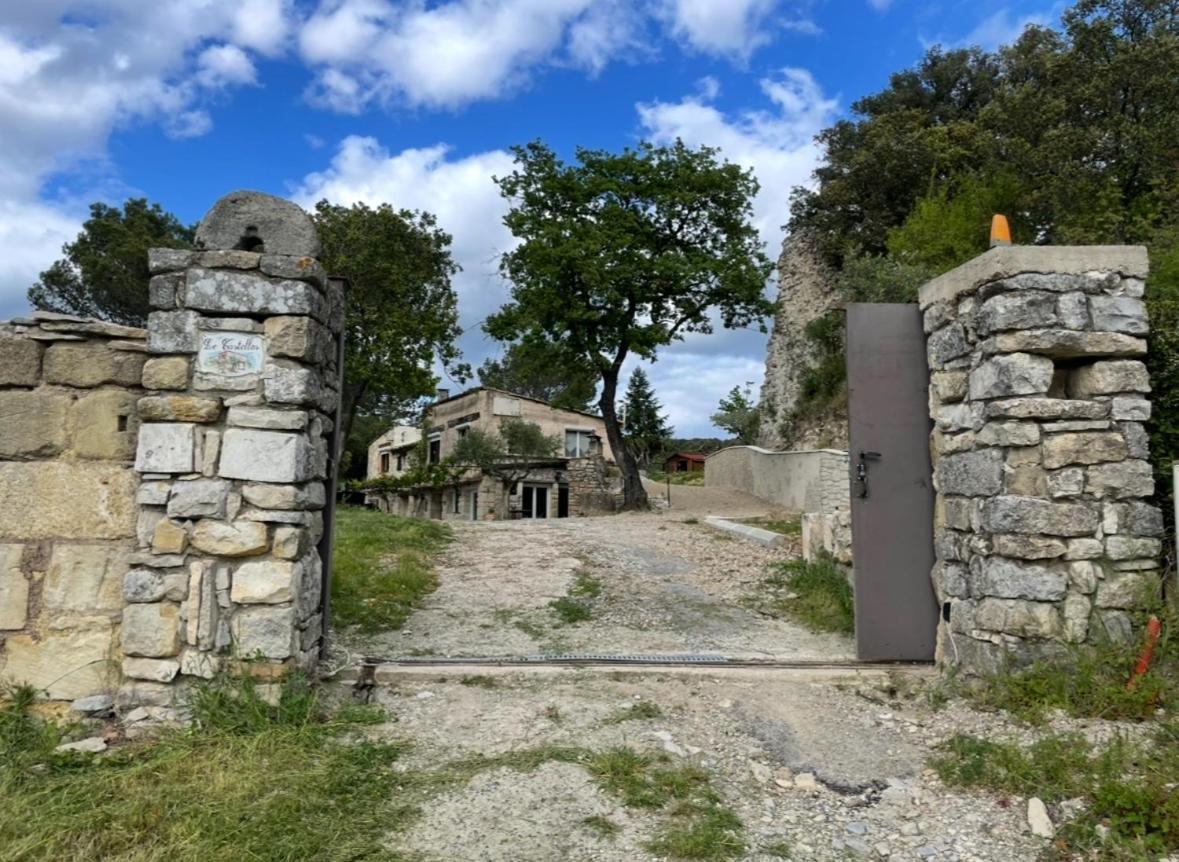 Le Castellas - Gite En Pleine Nature Montmirat Buitenkant foto